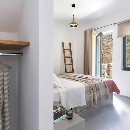 Phos Tinos Agios Romanos