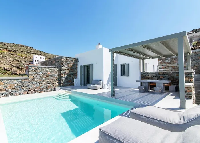 Phos Tinos فيلة Agios Romanos