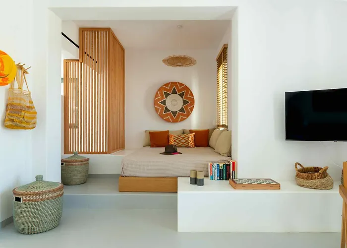 فيلة Phos Tinos Agios Romanos