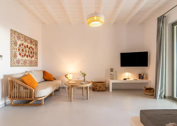 Phos Tinos فيلة *