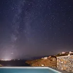 Phos Tinos Agios Romanos