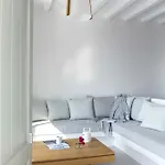 Phos Tinos Agios Romanos