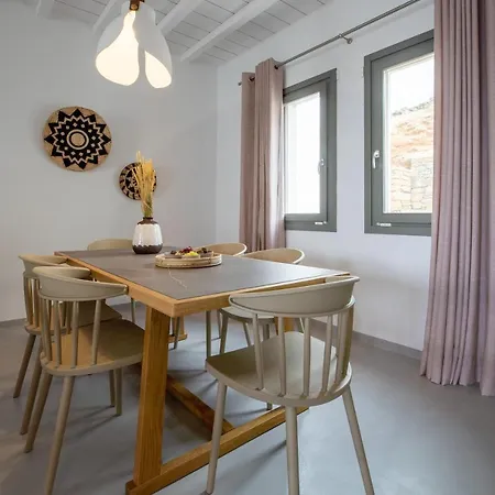 Phos Tinos Άγιος Ρομανός