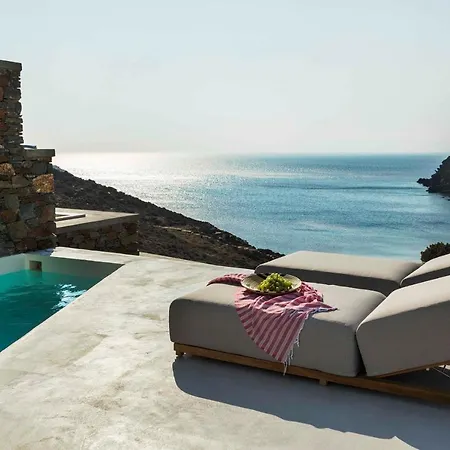 Phos Tinos * Άγιος Ρομανός