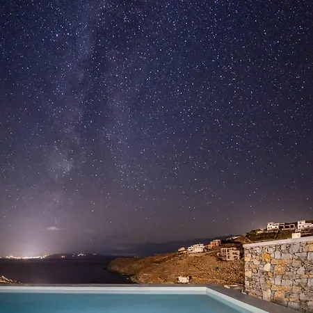 Phos Tinos Agios Romanos