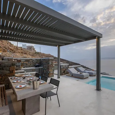 Phos Tinos Vila