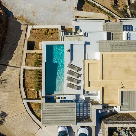 Phos Tinos Villa *