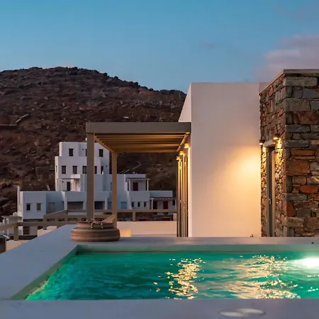 Phos Tinos Agios Romanos