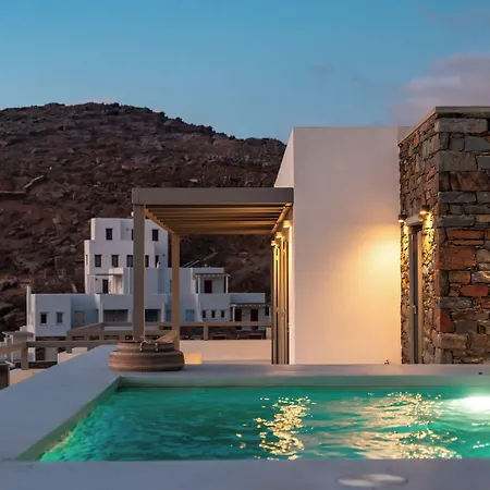 Phos Tinos Agios Romanos