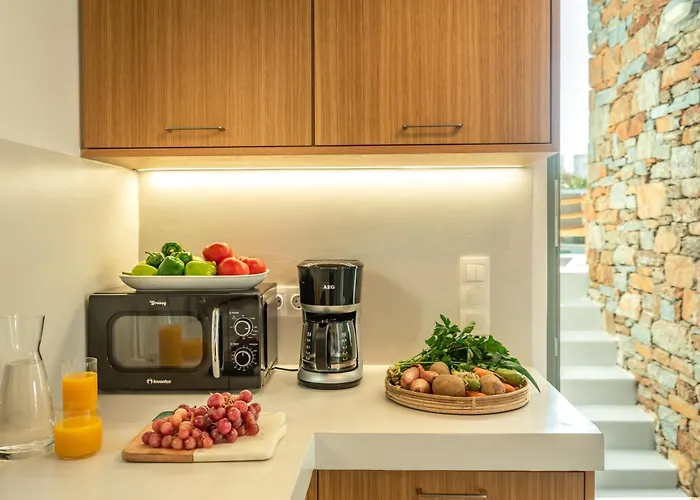 Phos Tinos Agios Romanos